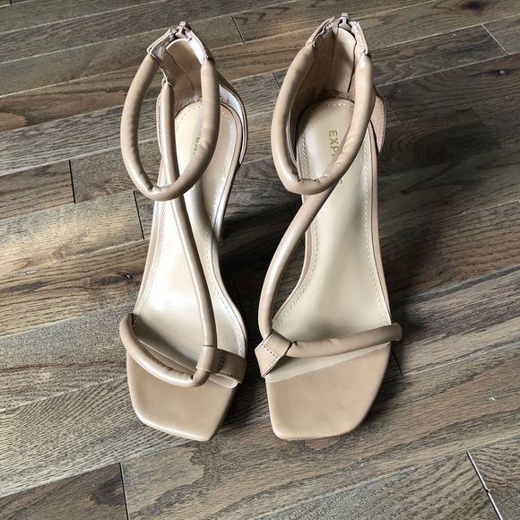 Express nude heels - Picture 3 of 6